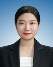 Son HyunJee 사진